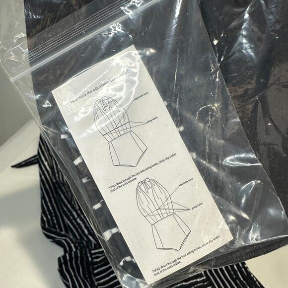 NEW without tags! COCOSHIP Black & White One Piece Backless Sexy Swimsuit XL - Picture 4 of 7